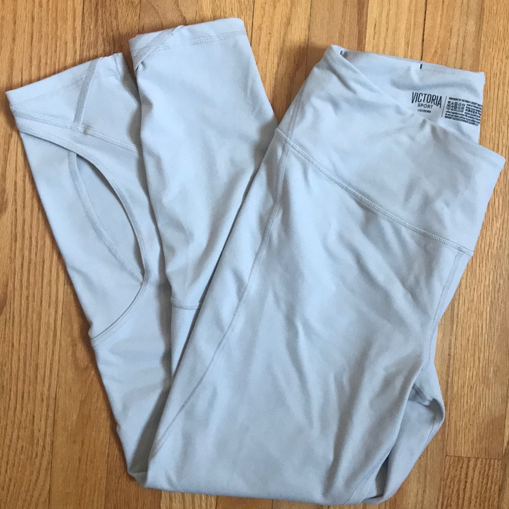 Victoria’s Sport knockout leggings